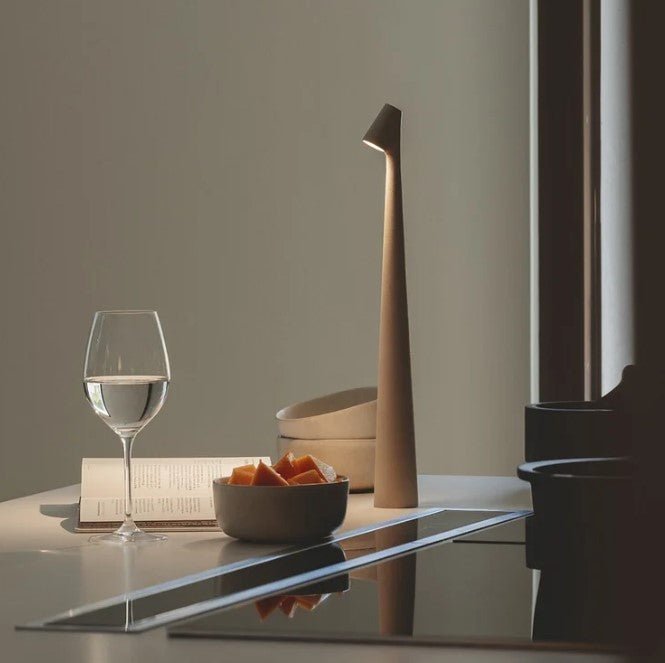 NORDIC LED minimalistisk bordlampe